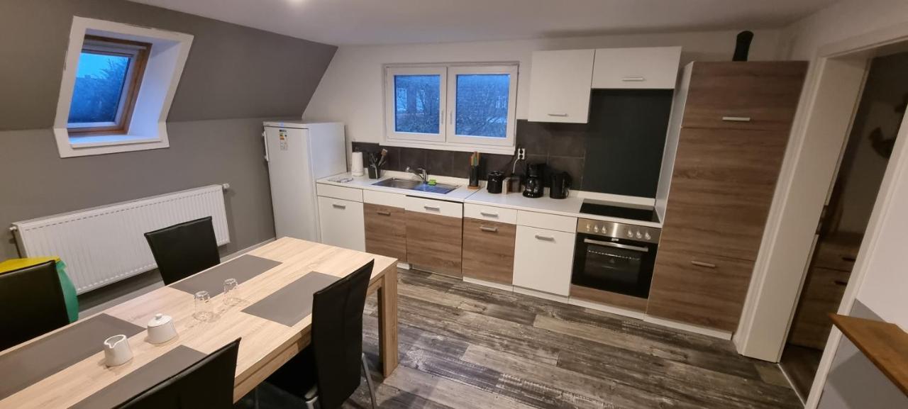3 Zimmer Ferienwohnung In Йевер Экстерьер фото